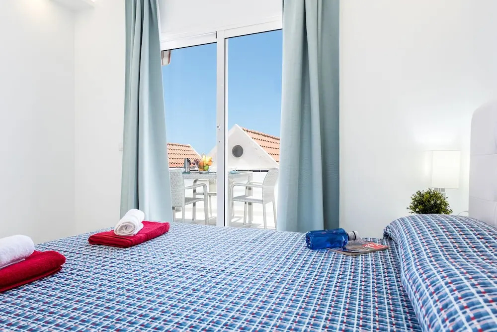 C104A Brand New Apartment, Big Terrace, Pool