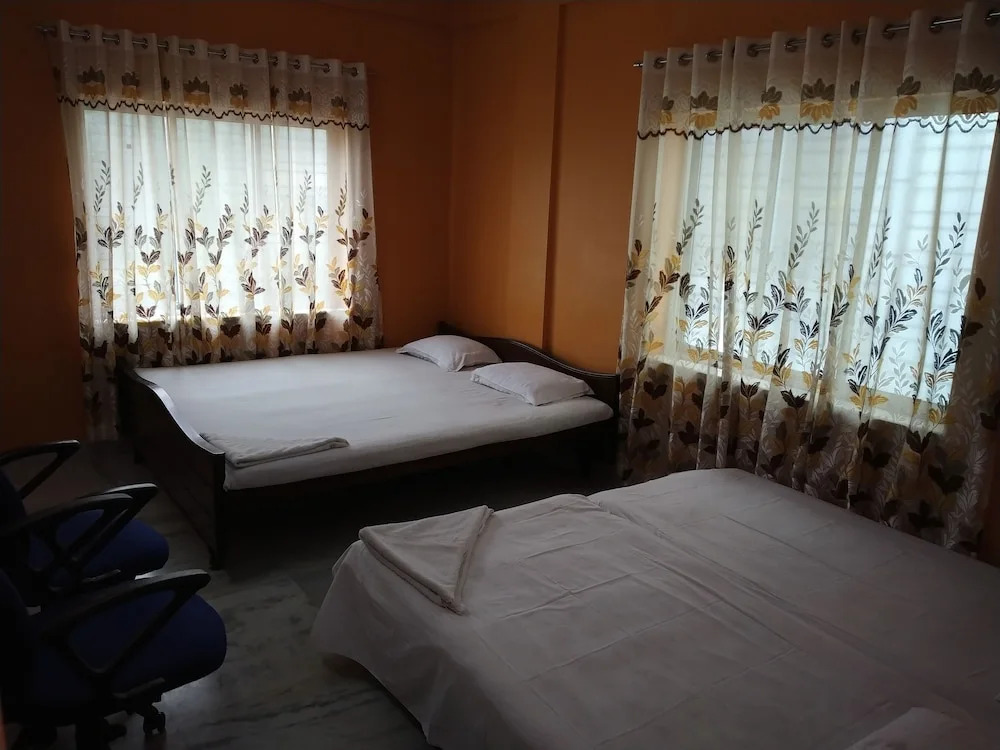Royal Guest House & Service Apartment
