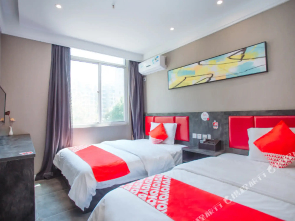 Yichang Yiwan Theme Hotel