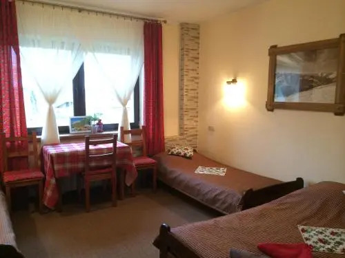 Dom Wypoczynkowy Karolina - pokoje i apartamenty