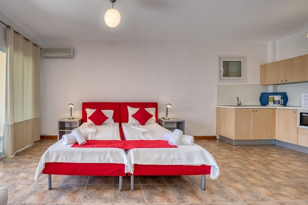 Glyfa Corfu Apartments