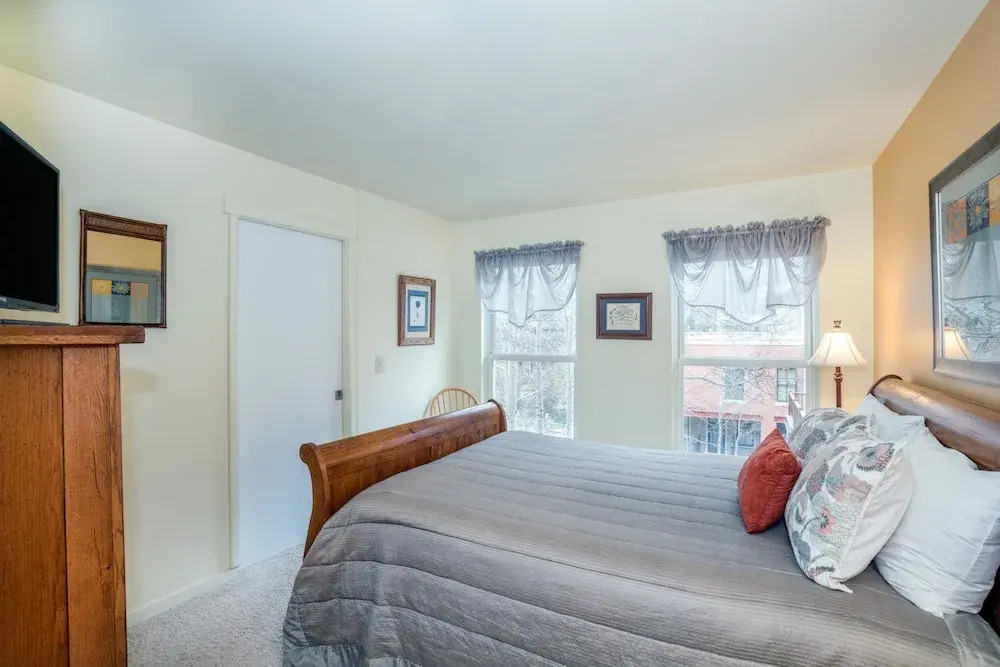 Fall Line 207 2 Bedroom Condo By Accommodations in Telluride