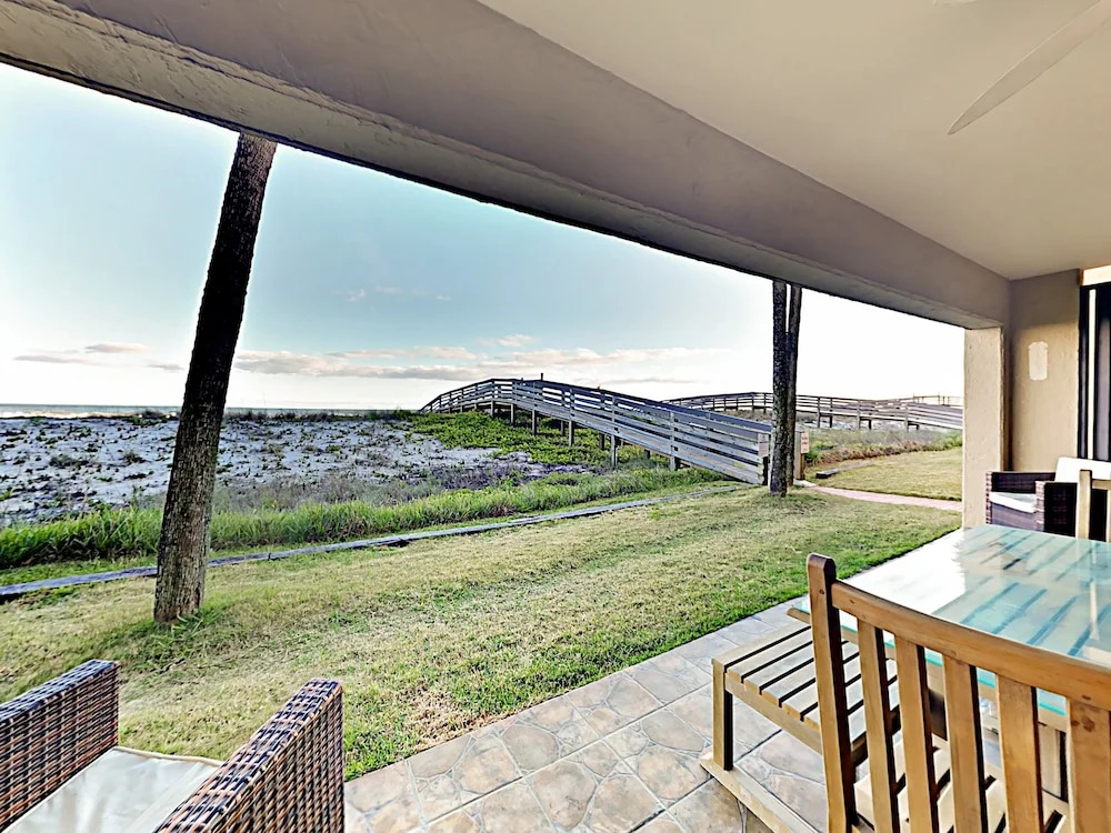 Beachfront #A104 - 2 Br Condo
