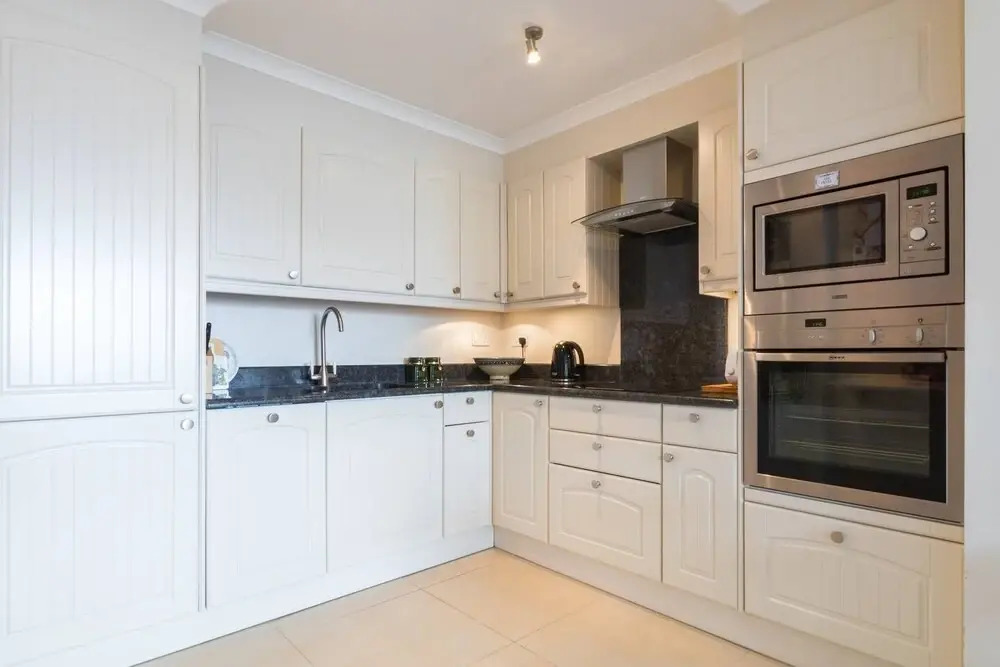 Cosy 1-bed Battersea Riverside Apartment