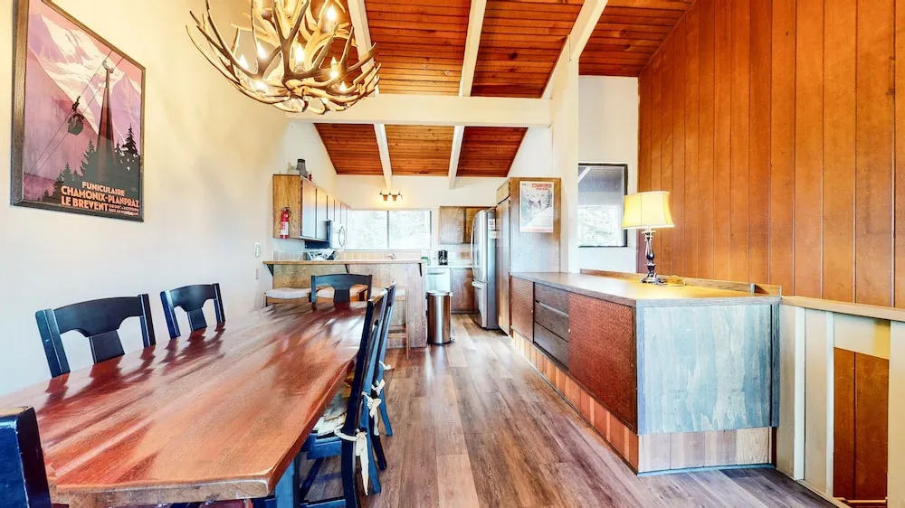 Mammoth Point #106 2 Bedroom Condo by RedAwning