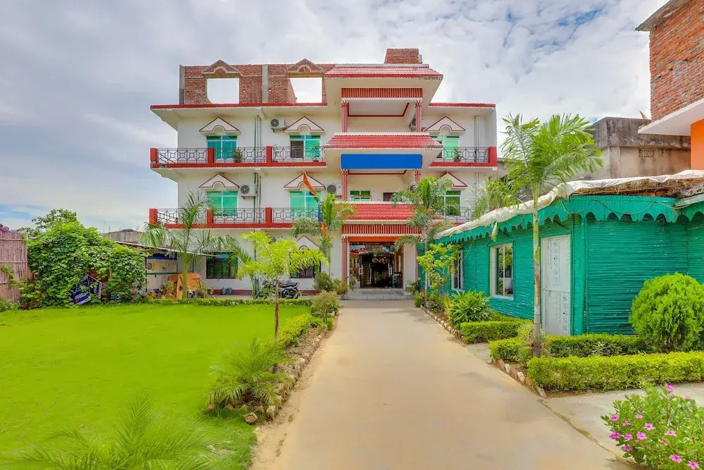 OYO 566 Hotel Dravya Kuteer