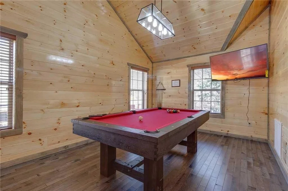 Mirror Pond - Four Bedroom Cabin