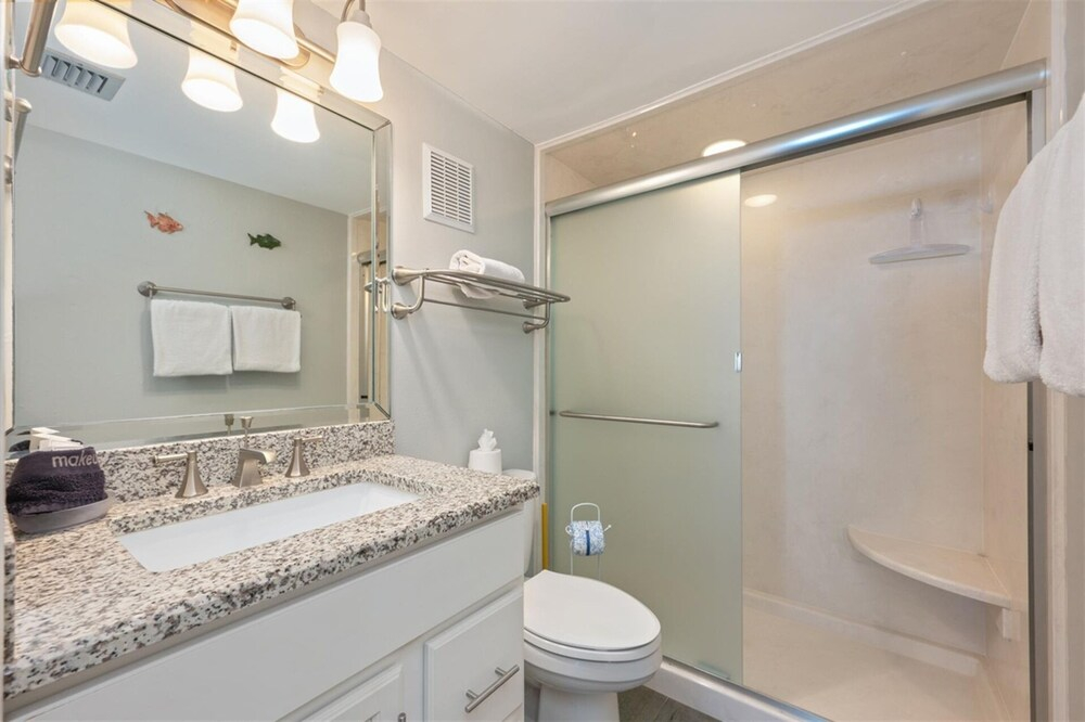 Shoreline Towers 3051 3 Bedroom Condo