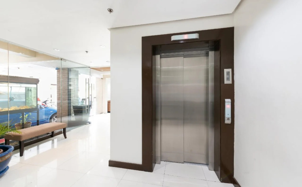ZEN Rooms West Makati Hotel