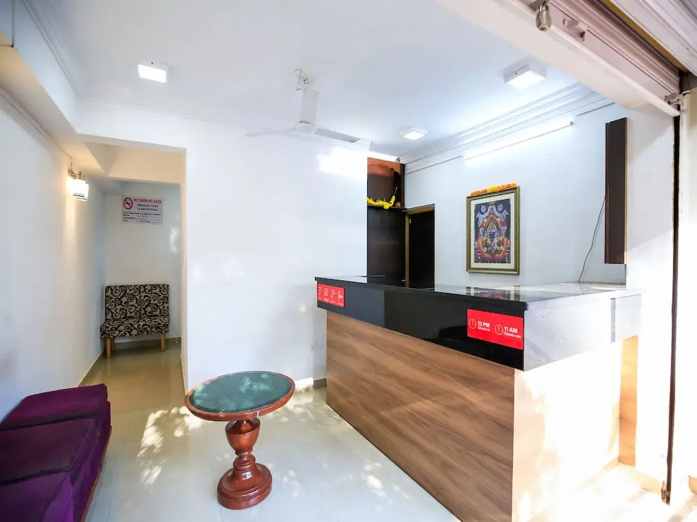 OYO 18647 Pandav City Hotel