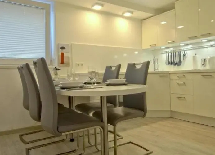 Iris 8 - Ruhige Souterrain-Wohnung in der Friesenstraße