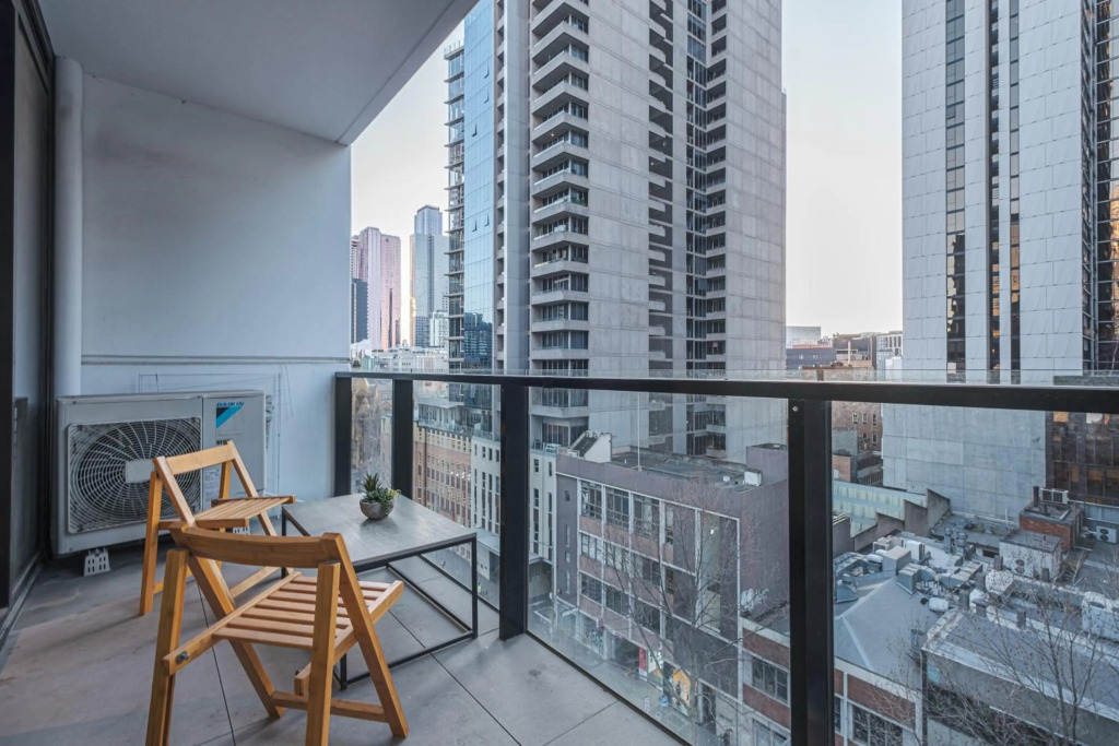 New 1BR 1BA Apartment Central +wifi+ Balcony
