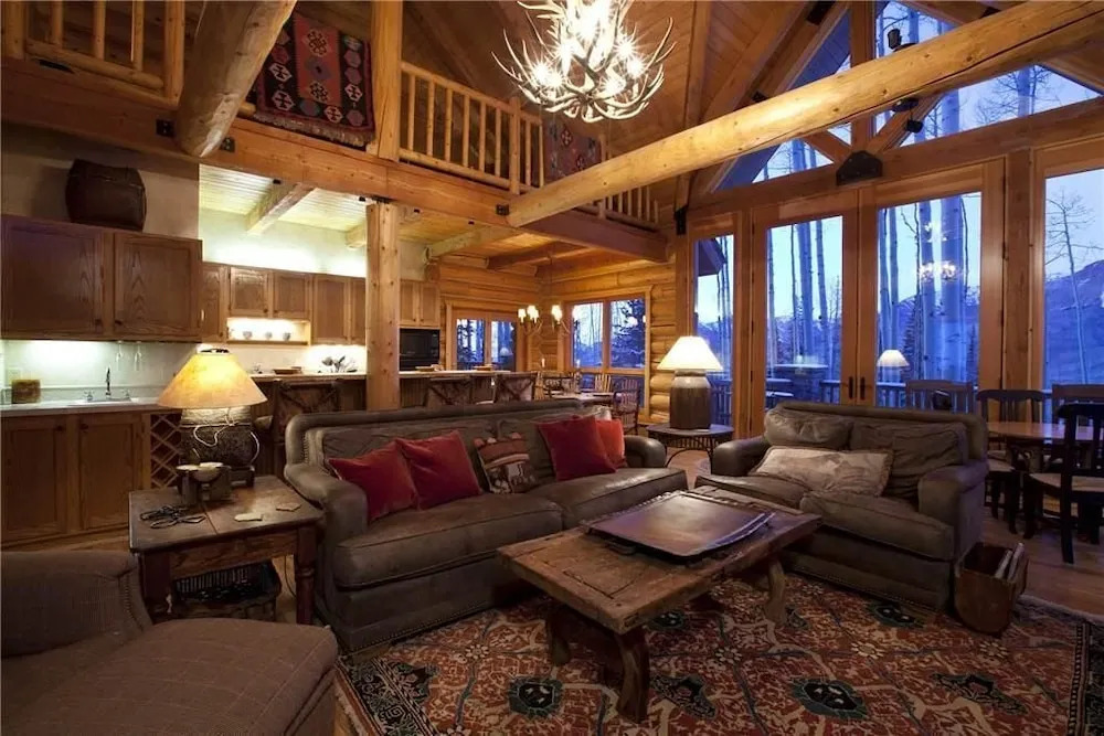 Snowdrift Cabin