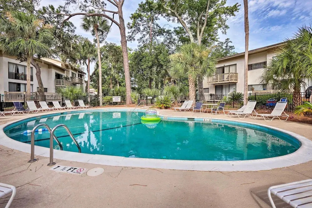 Walk to Beach: Peaceful Hilton Head Island Condo