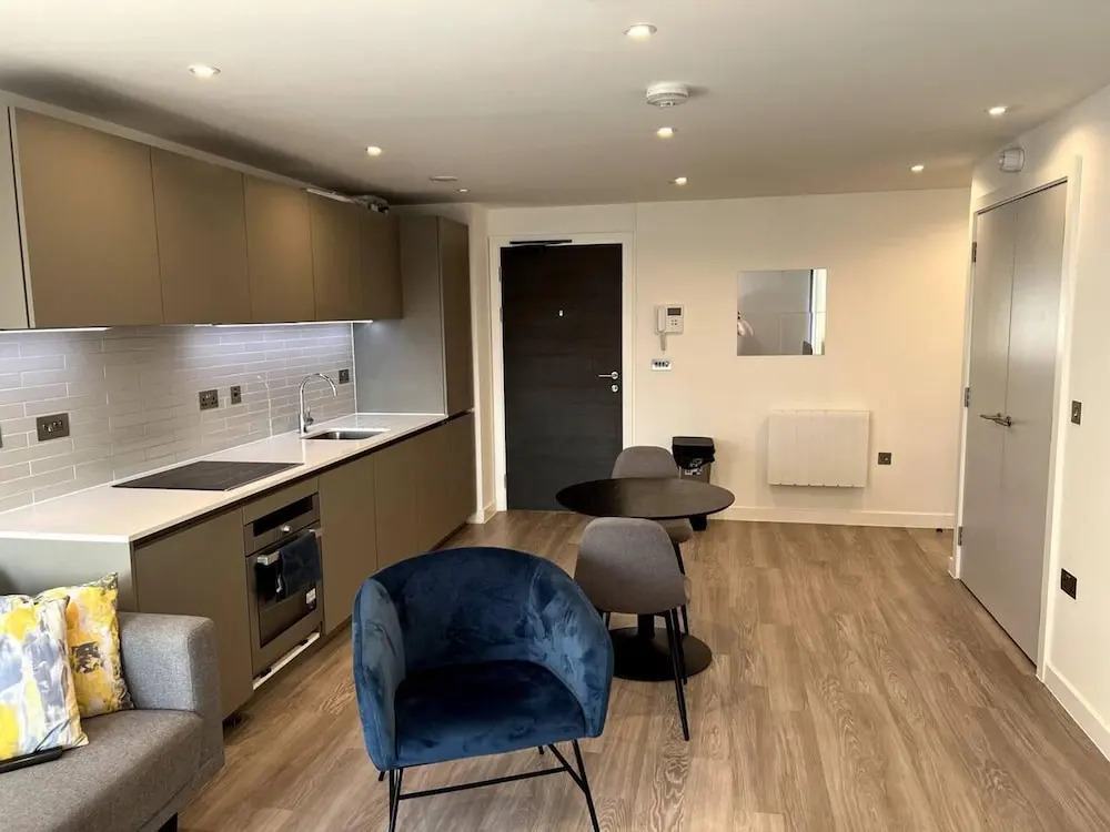 One Bedroom Luxury Flat in City Center