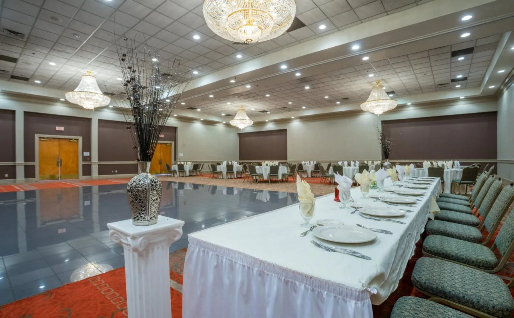 Holiday Inn Harrisburg I-81 Hershey Area by IHG