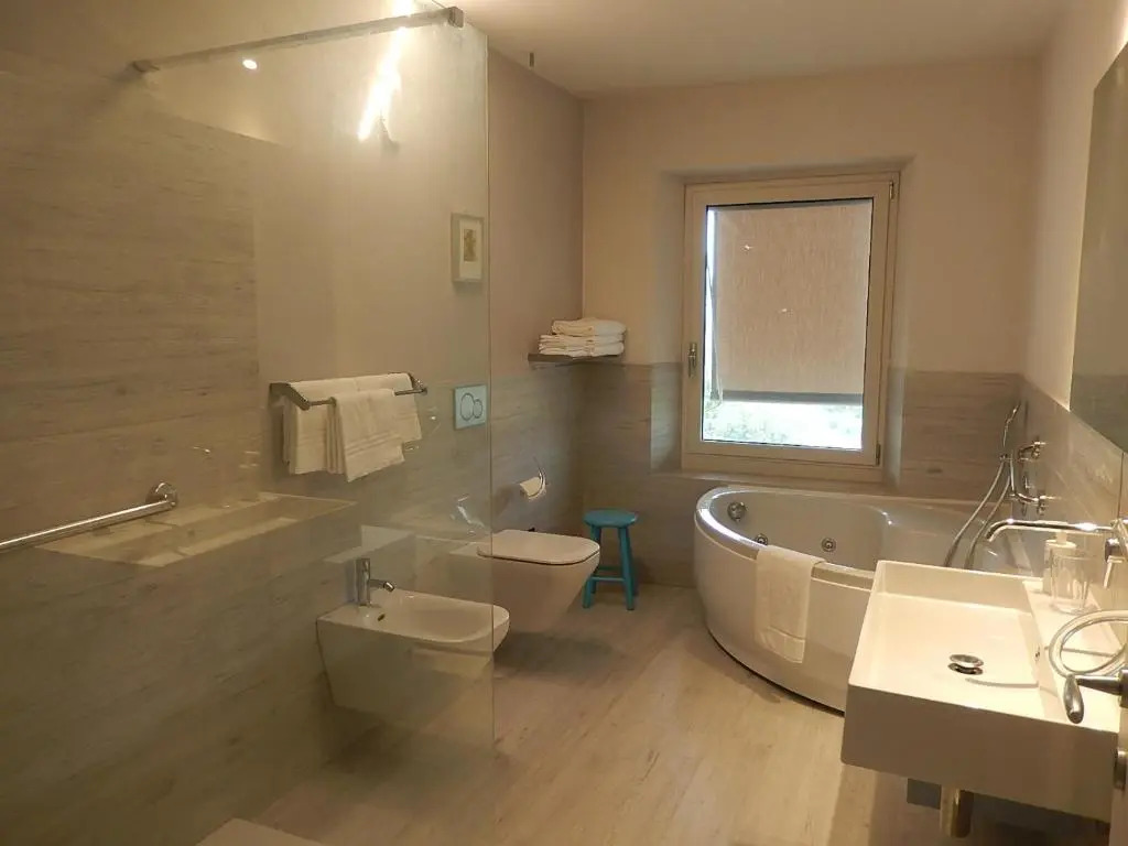 B&B Bionzo16