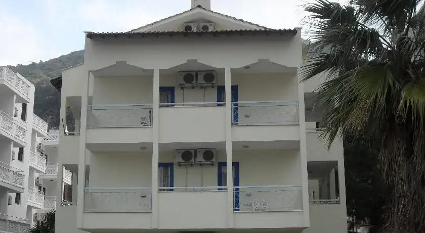 Siesta  Deluxe Apart Otel