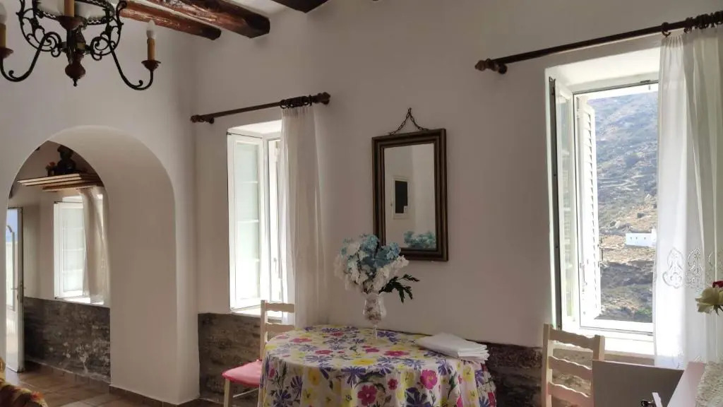 Arxontiko Avli Sigara -- Terrace Villa -- 10 min drive to Andros town