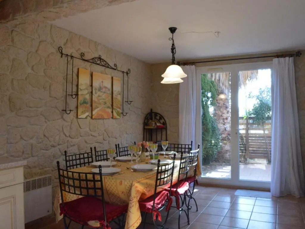 Maison 4 pièces avec terrasse, 3 chambres pour 6 pers., près de Narbonne Plage, parking inclus - FR-1-229B-131