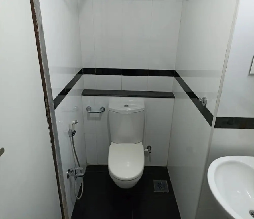 Chandra Royal Inn