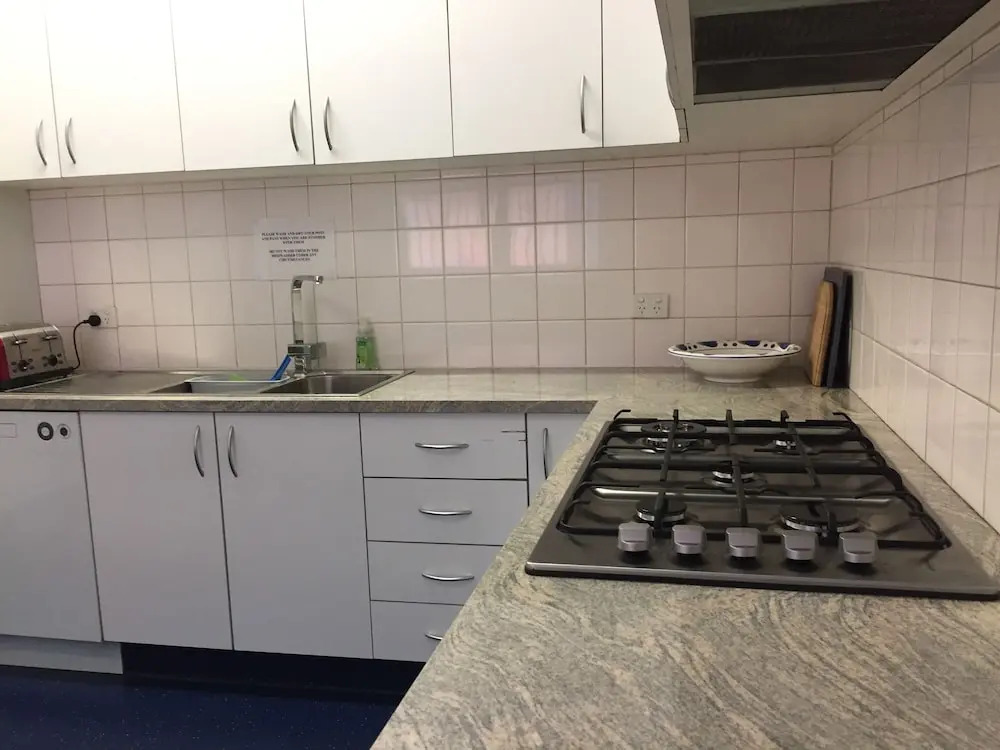 22 Travellers Accommodation