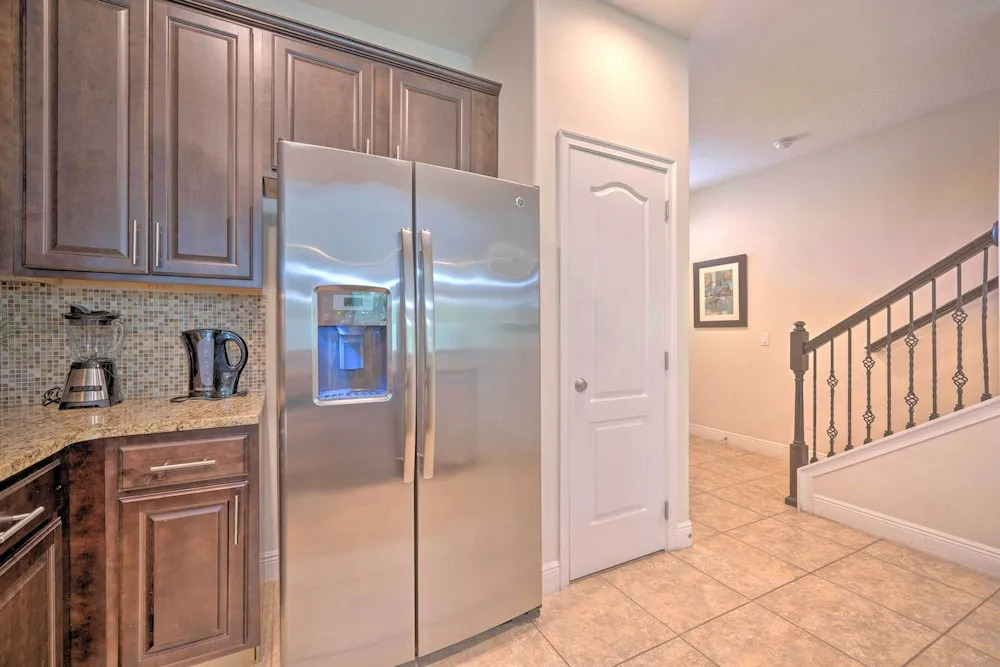 Near Golf & Shopping: Davenport Home w/ Yard