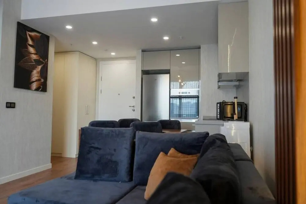 Lovely 1+1 Apartment w/Terrace near MaIl of IST