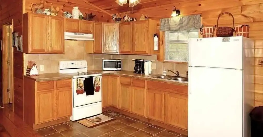 Country - 2 Bedrooms, 1 Baths, Sleeps 6 Cabin by RedAwning