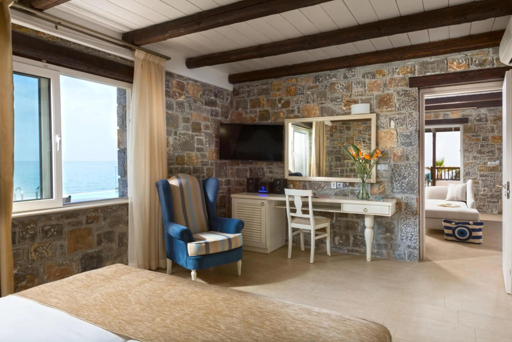 Отель Alexander Beach Hotel & Village Resort