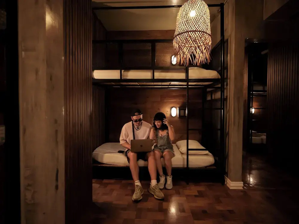 CONNECTOR Hostel