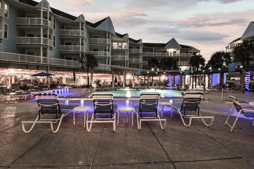 Seascape 1322 2 Bedroom Condo by RedAwning