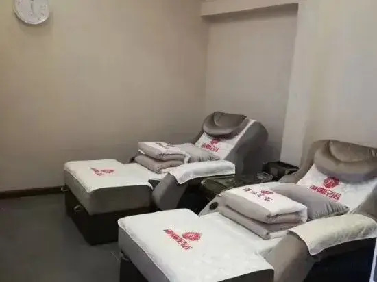 Cengong Haina Hotel