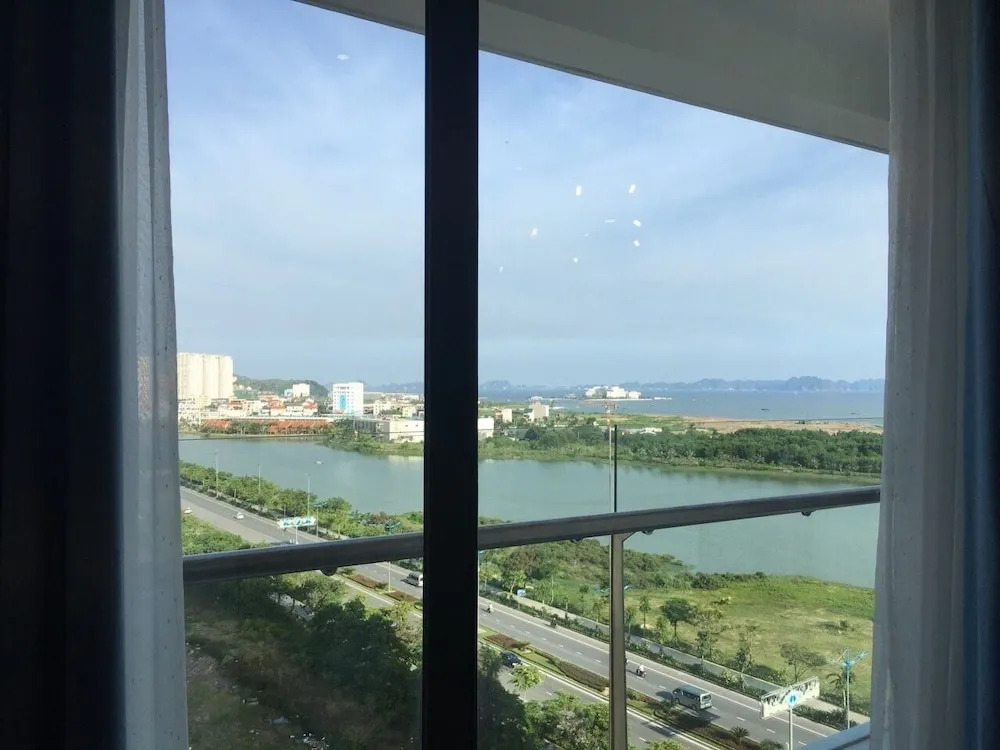 Angela House Ha Long