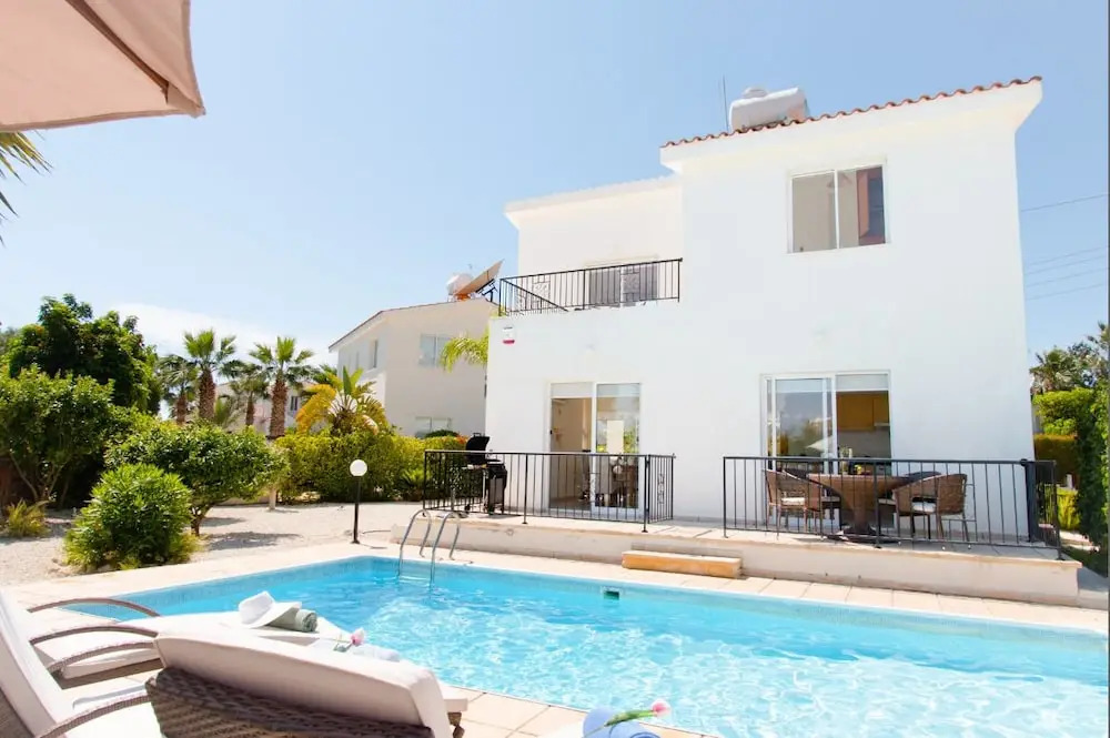 Villa Shiva by Ezoria Villas