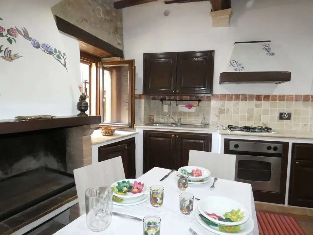 SCAPPO IN UMBRIA, Porta Leone