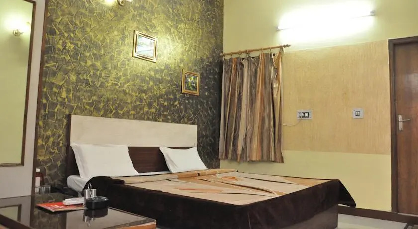 Hotel Red Inn