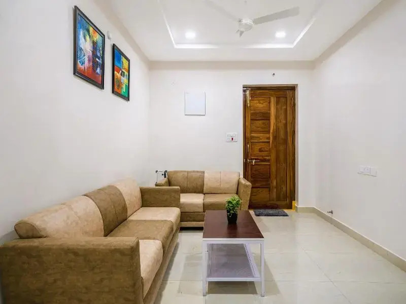 The Balcony Suites