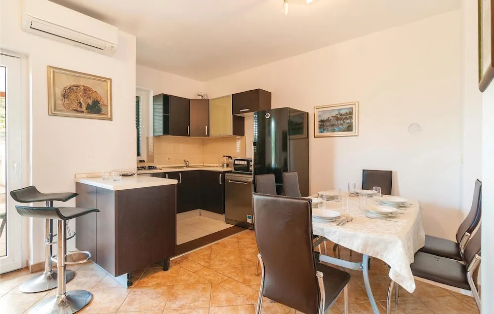 Amazing Home In Supetar