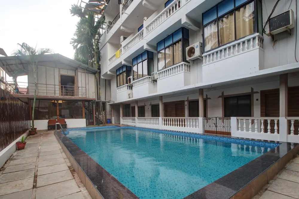 Hotel Pleasure Inn near Turtle Beach- Morjim