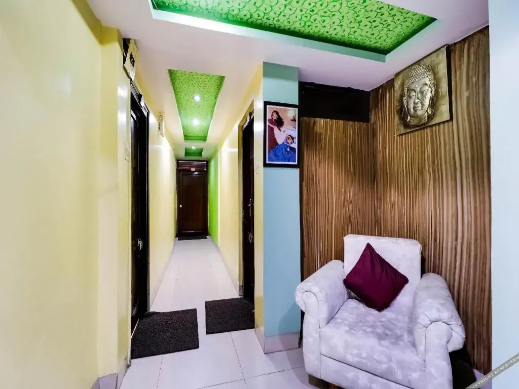 Hotel Kapital By OYO Rooms
