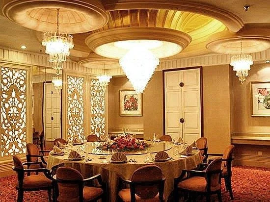Yinlong Hotel
