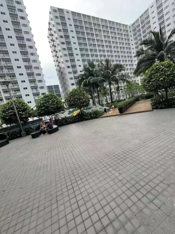 Cozy Stay at Shore Residences MOA Complex