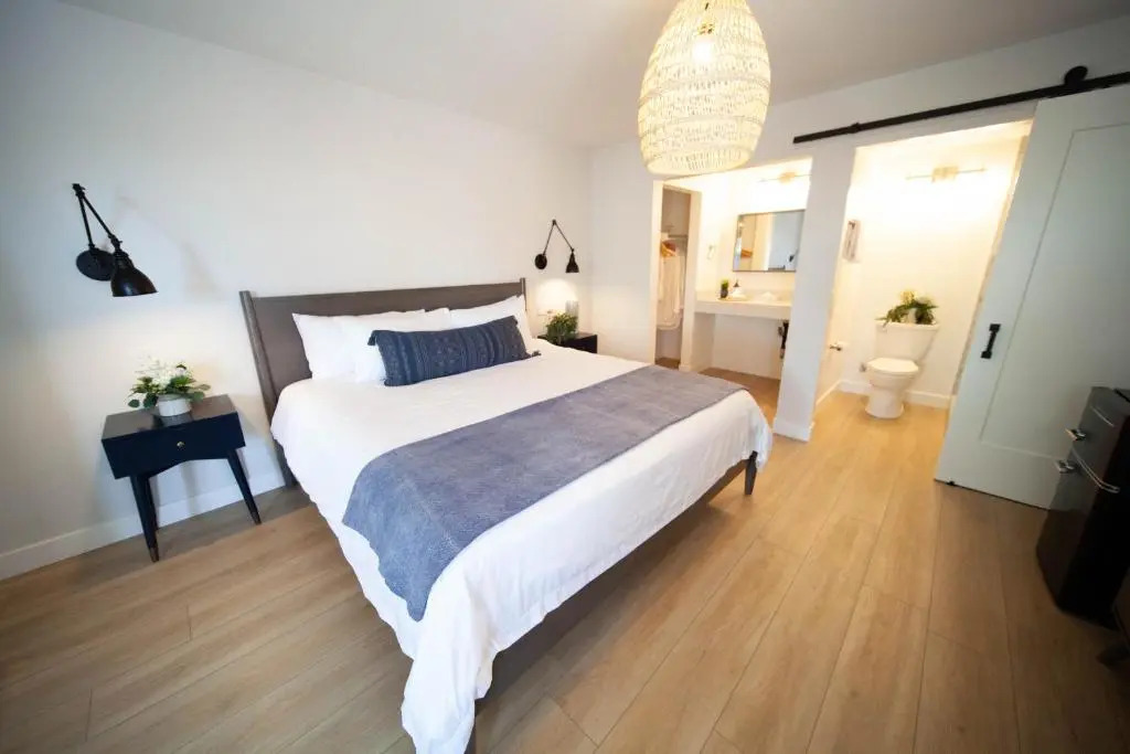 The Surfbreak Hotel