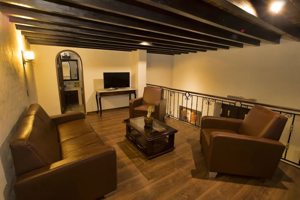 La Casa De Los Dos Leones