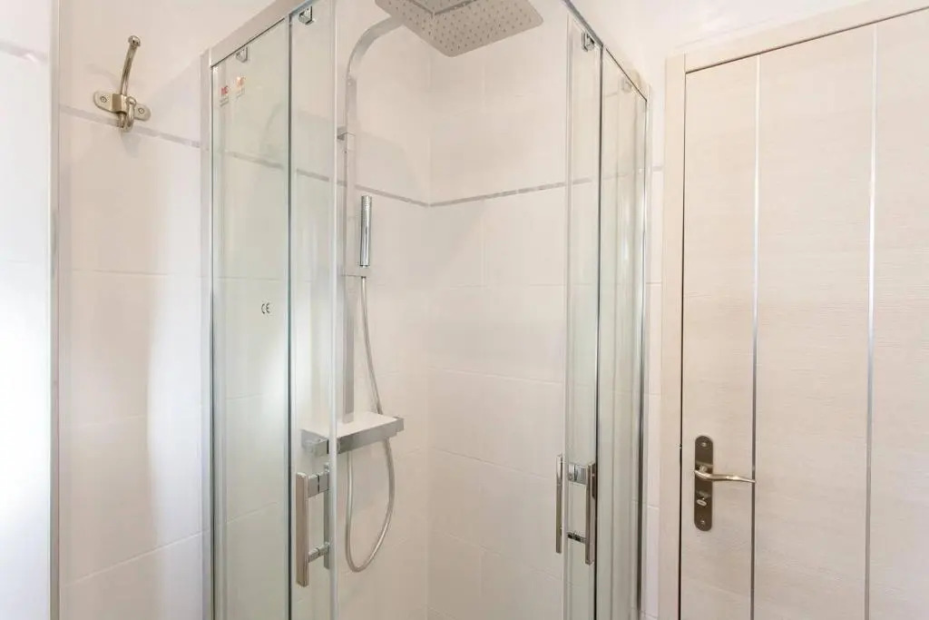 Grand Hotel: New 2 Beds/ 2 Baths