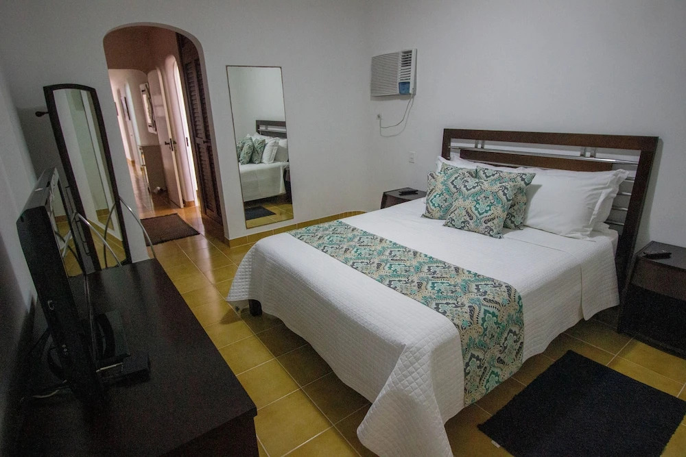 Apartamento com vista para o mar a uma quadra da praia