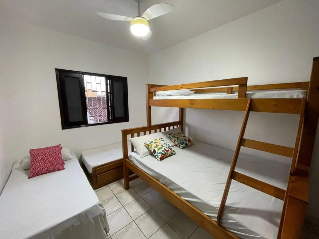 Casa frente ao mar/pé na areia no Indaiá até 18 pessoas