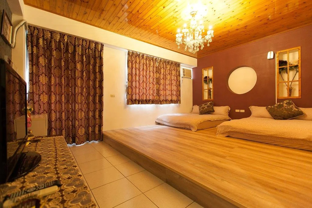 Gemini star Hostel