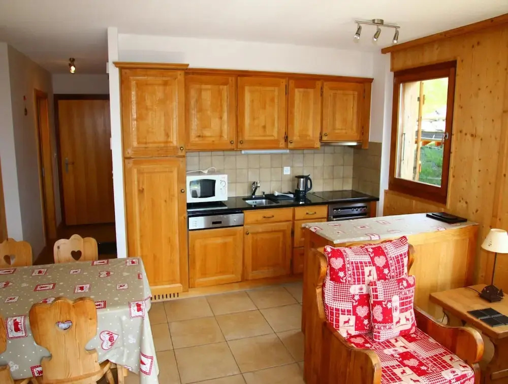 Cozy Apartment With Rhone Valley View
